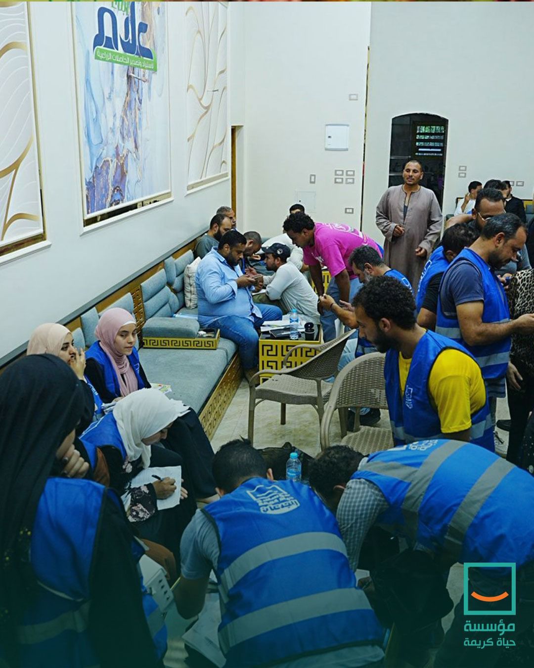 تنفيذًا لتوجيهات رئيس الجمهورية.."حياة كريمة" ووزارة التضامن تقدمان الدعم لأهالى ضحايا كفر السنابسة