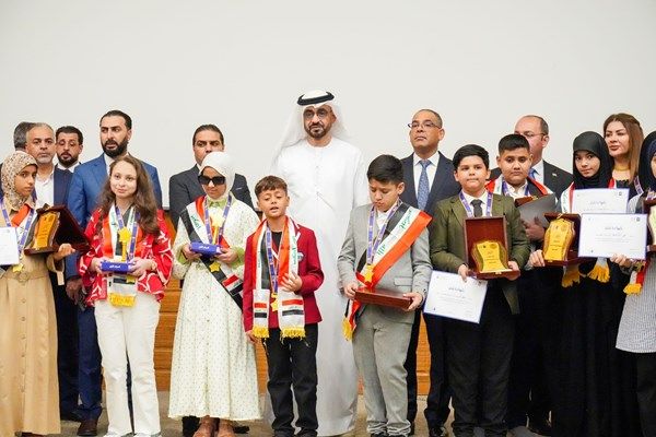 تتويج عائشة نزار ناظم بطلة لتحدي القراءة العربي في العراق