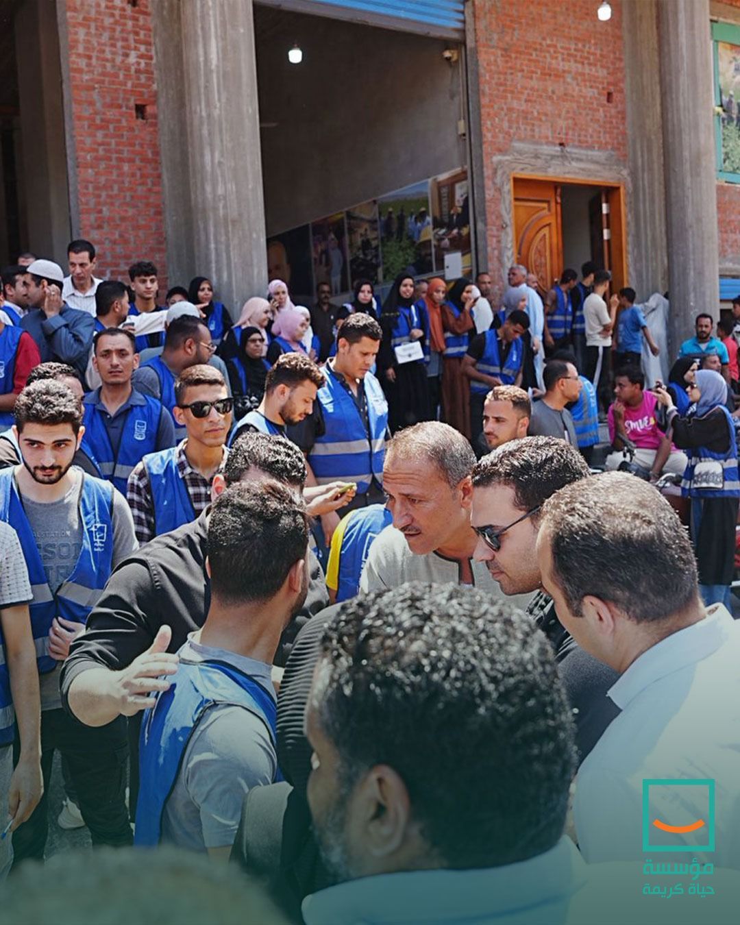 تنفيذًا لتوجيهات رئيس الجمهورية.."حياة كريمة" ووزارة التضامن تقدمان الدعم لأهالى ضحايا كفر السنابسة