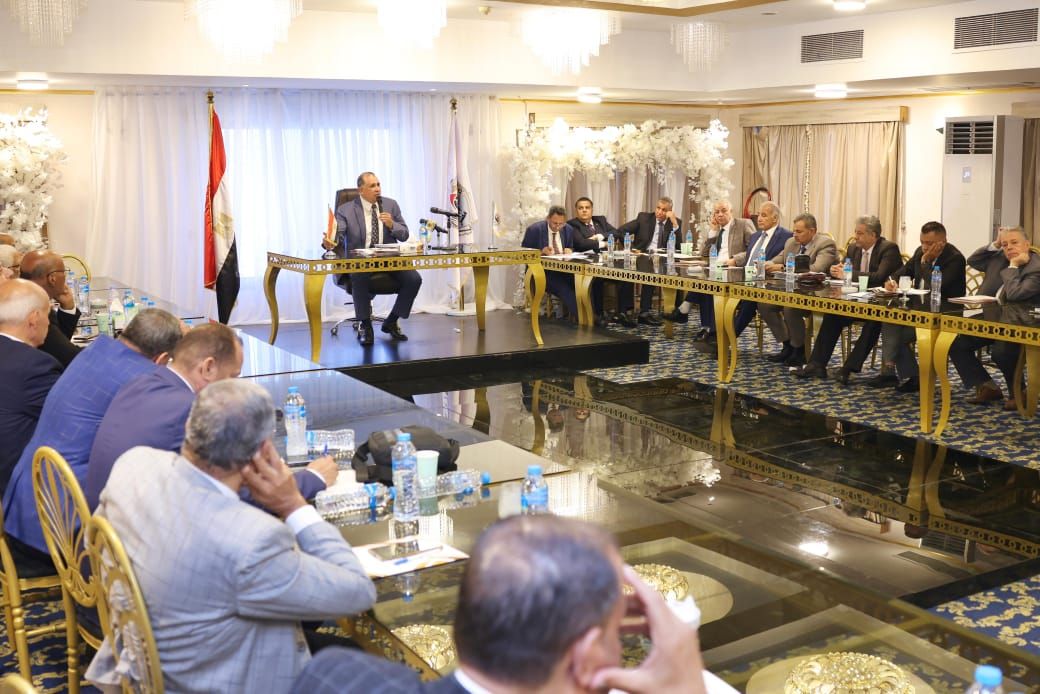 تفاصيل اجتماع نقيب المحامين بأعضاء مجلس النقابة العامة ونقباء الفرعيات