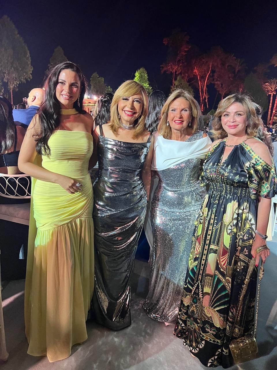 إلهام شاهين برفقة كريم عبد العزيز والكدواني وإيمي من حفل زفاف حفيد الزعيم