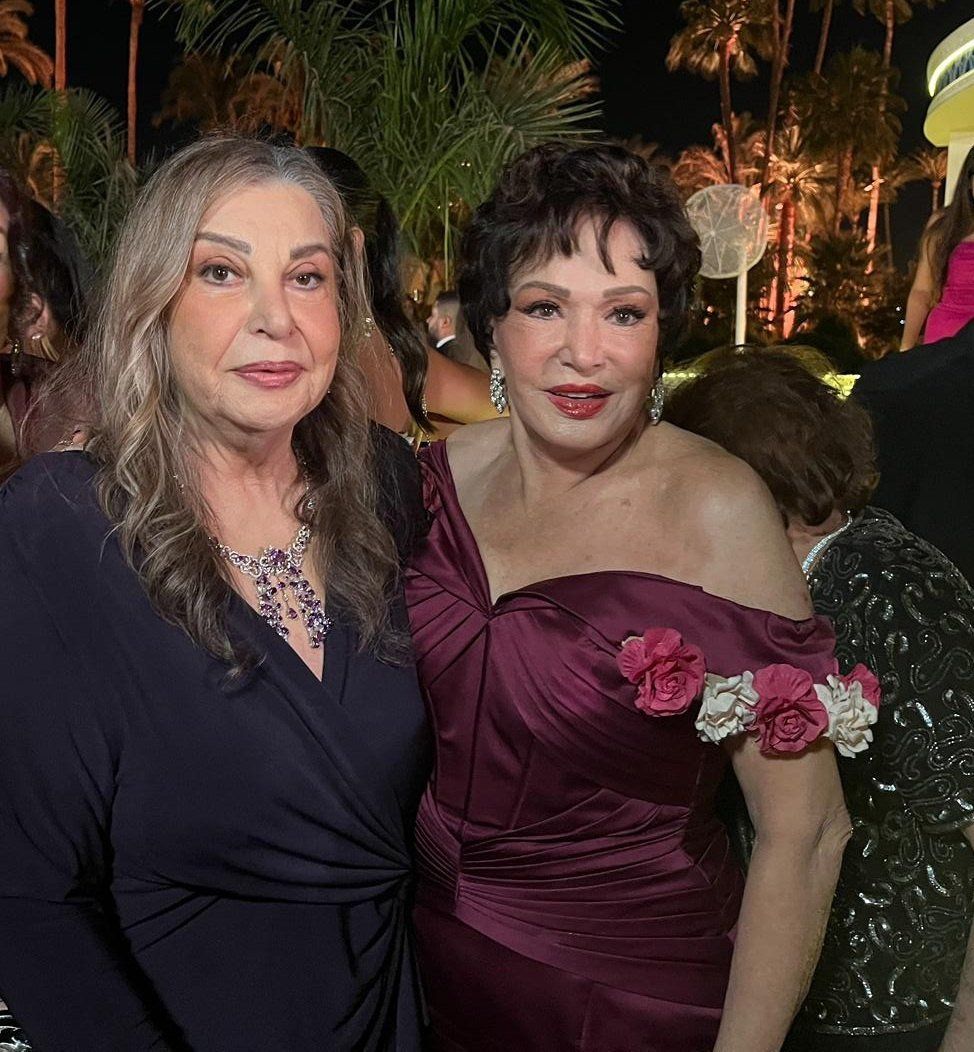 لبلبة تكشف عن أحدث ظهور لهالة الشلقانى زوجة الزعيم عادل إمام.. صور