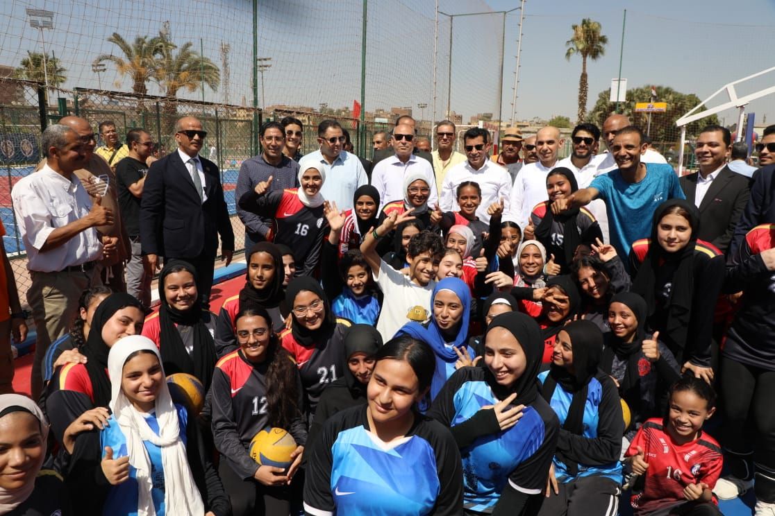 وزير الرياضة ومحافظ القاهرة يفتتحان منشآت رياضية جديدة.. صور