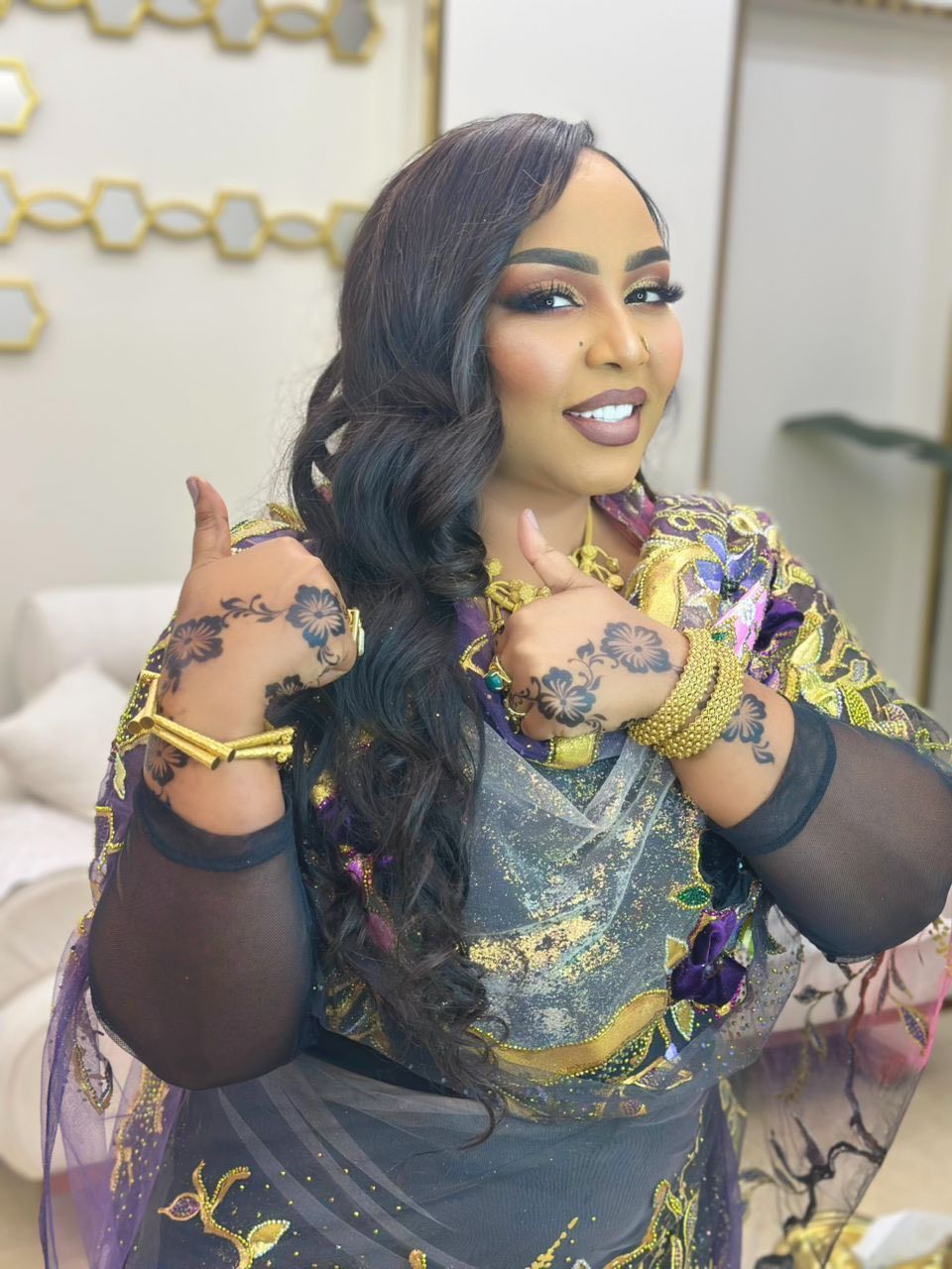 شاهد بالصور.. السلطانة هدى عربي تعود للظهور على مواقع التواصل وتخطف الأضواء بإطلالة ملفتة