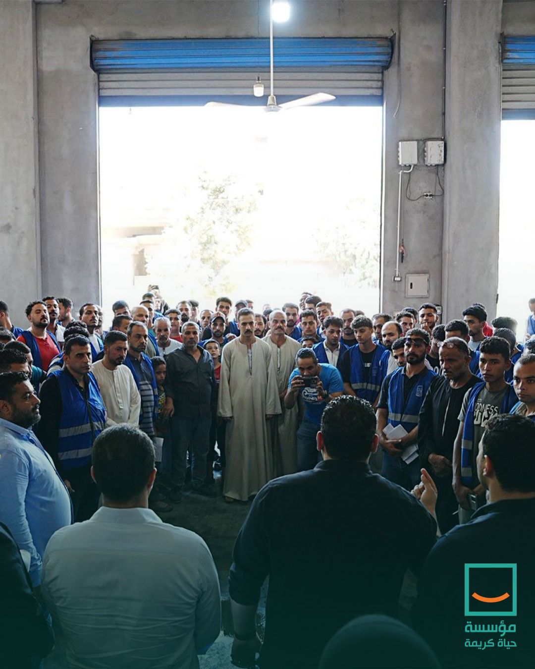 تنفيذًا لتوجيهات رئيس الجمهورية.."حياة كريمة" ووزارة التضامن تقدمان الدعم لأهالى ضحايا كفر السنابسة