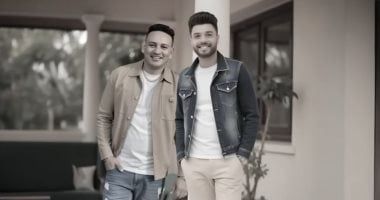 صاحب سندال تجسد علاقة صداقة حمادة الليثى بـ أحمد عامر قبل رحيله