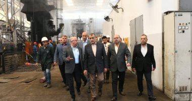 وزير الإنتاج الحربى يتابع سير العملية الإنتاجية بشركة حلوان للصناعات الهندسية