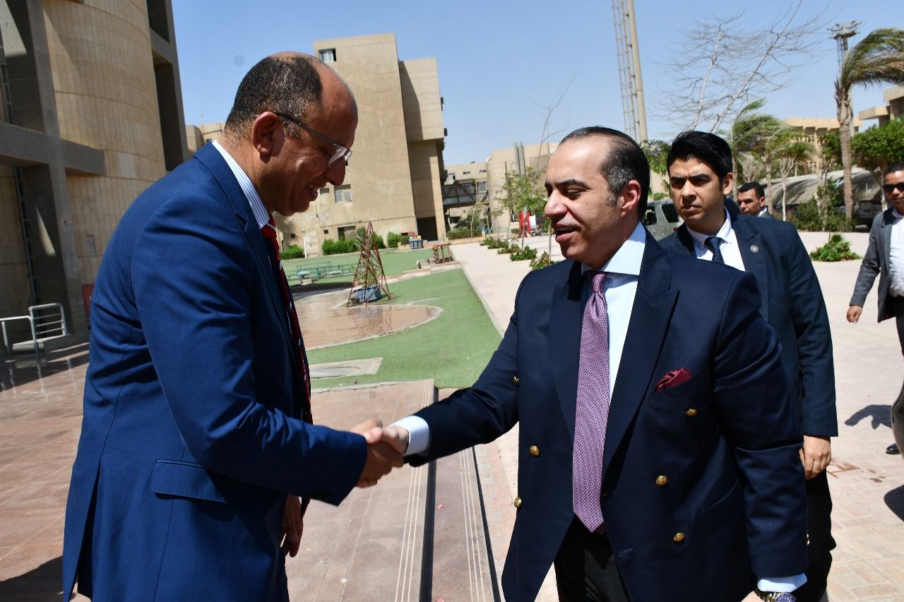 وزيرا الشباب والمجالس النيابية ورئيس جامعة حلوان ومحافظ القاهرة يشاركون بمناقشة رسالة دكتوراه النائب أحمد على