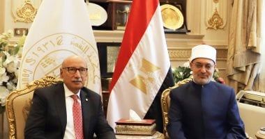 مفتى الجمهورية يقدم التهنئة لرئيس مجلس القضاء الأعلى لتوليه مهام منصبه الجديد