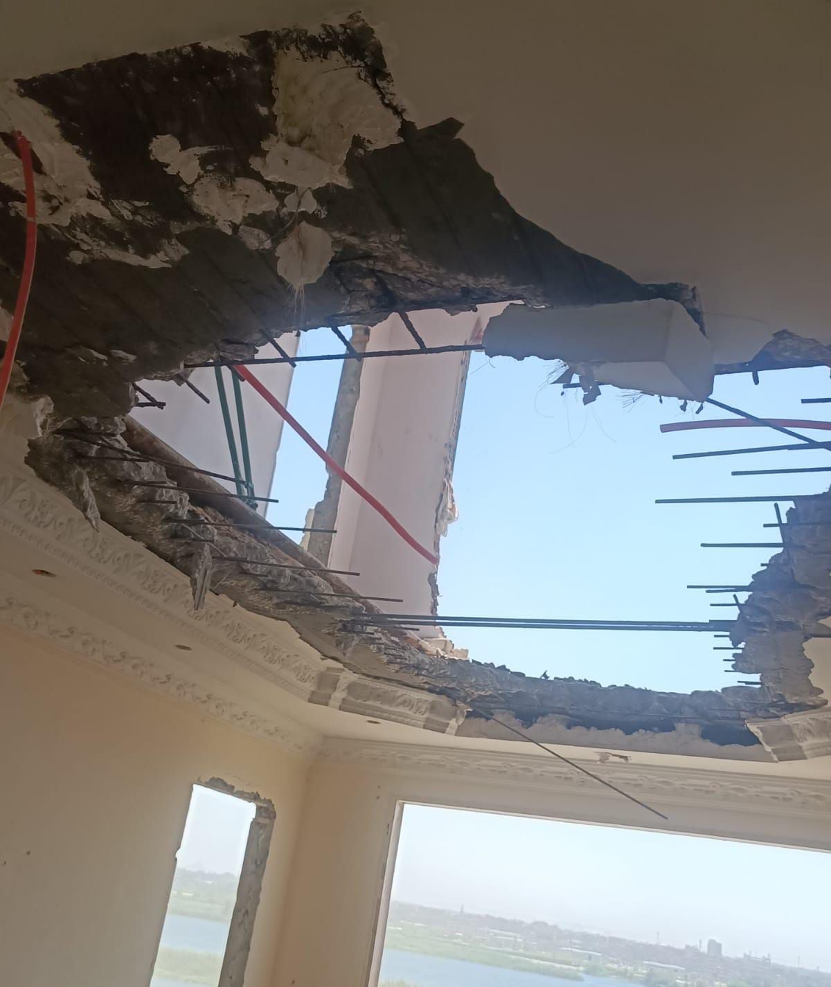 محافظ القاهرة: مستمرون في تنفيذ قرارات إزالة العقارات الآيلة للسقوط.. صور