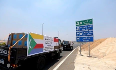 الداخلية توجه عدة شحنات من الزى الشرطى إلى جمهورية القمر.. صور