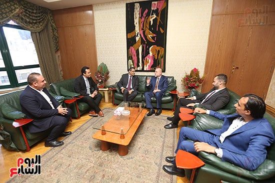 مستشار الرئيس الفلسطيني: نشكر الشعب المصري وقيادته على دعم بلادنا.. صور