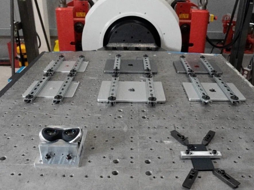 تكنولوجيا: كواليس من داخل مختبر أبل لمتانة إصدارات أيفون الجديدة