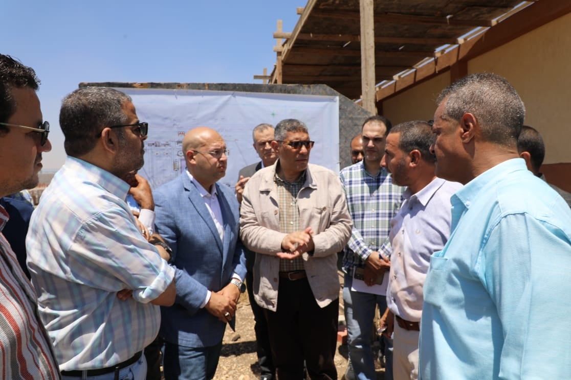 الجيزة: تعزيز كفاءة شبكات المياه وتوسعة محطات الصرف بقرى منشأة القناطر