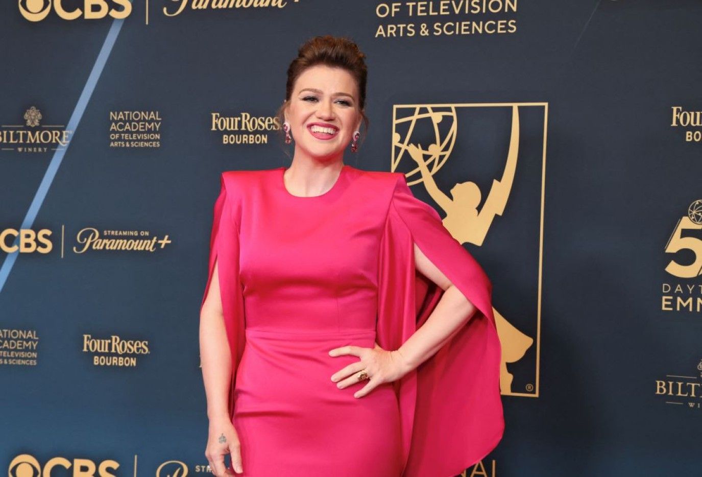 كيلي كلاركسون تعلن تأجيل حفلها الغنائي في لاس فيغاس باللحظات الأخيرة