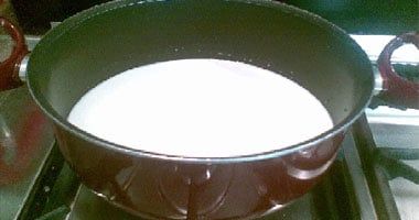 ما لا تعرفه عن لبن السرسوب.. يتميز بارتفاع نسبة البروتينات