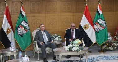 رئيس المحكمة الدستورية يهنئ رئيس هيئة قضايا الدولة مشيدا بكفاءته القانونية