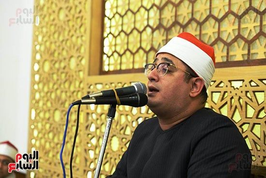 بدء عزاء المطرب الشعبى أحمد عامر بمسجد الحامدية الشاذلية.. صور