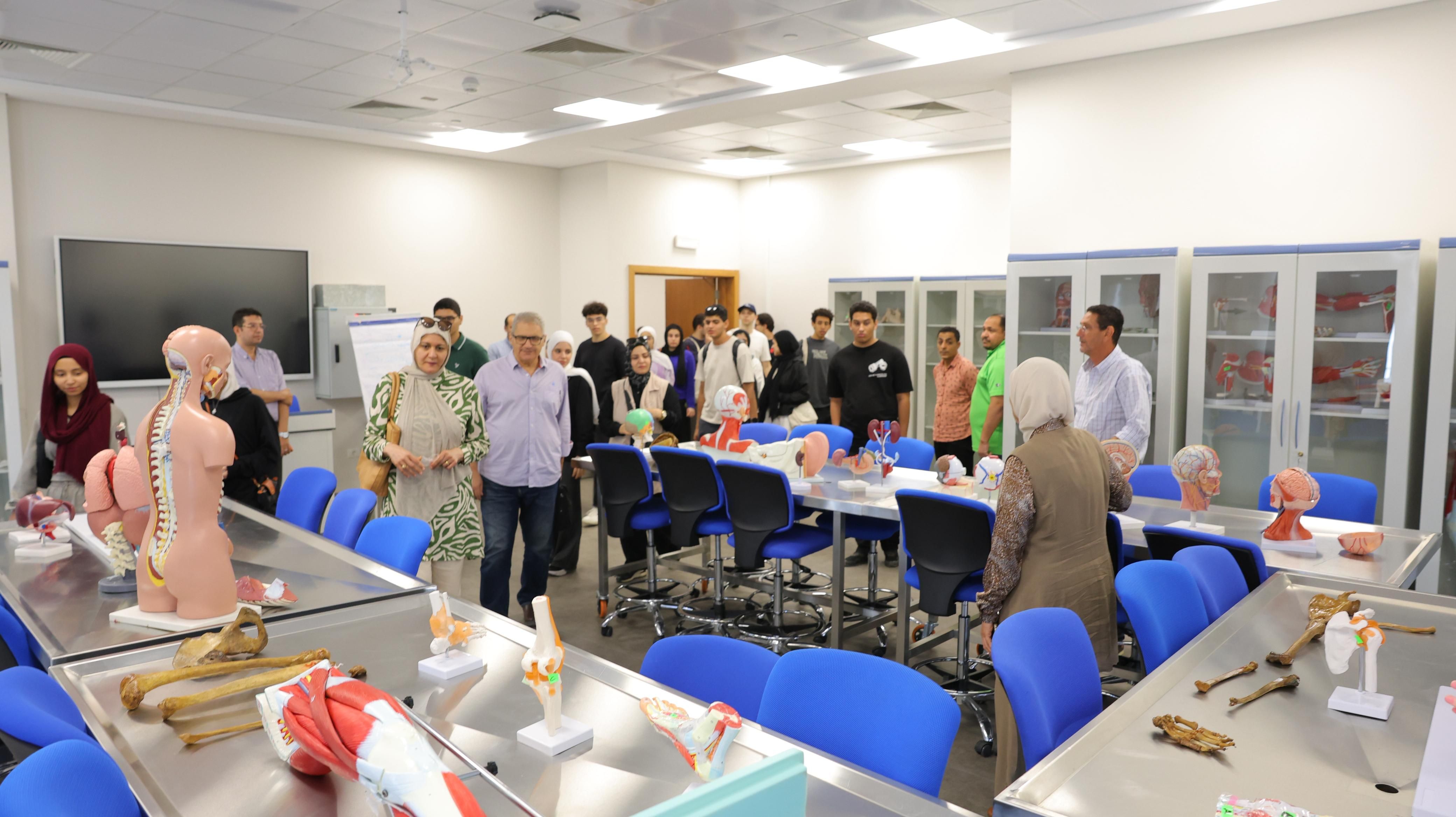 جامعة باديا تنظم جولات تعريفية للطلاب الجدد لاستكشاف حرمها الجامعي