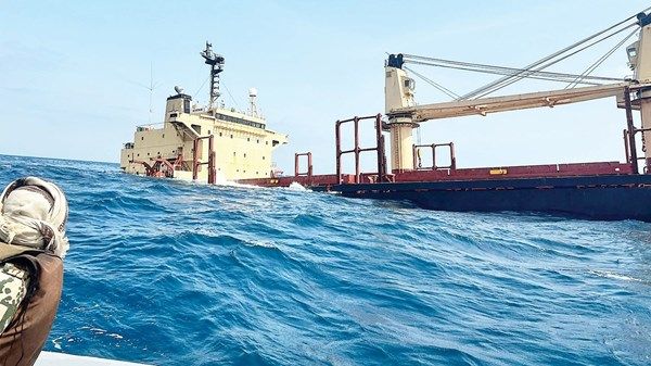 سفينة تجارية تتعرض لهجوم قبالة سواحل اليمن