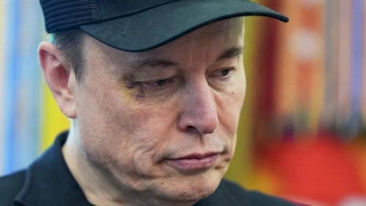 إيلون ماسك يطلق حزبًا سياسيًا.. هل يهز عرش الديمقراطيين والجمهوريين؟