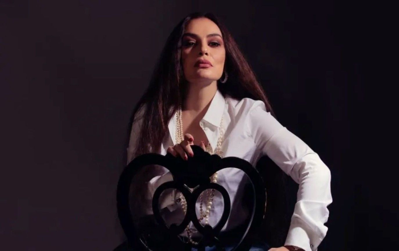 شريهان تستعيد ذكريات الطفولة بصورة نادرة تجمعها بـ أم كلثوم.. كيف كانت الأجواء؟