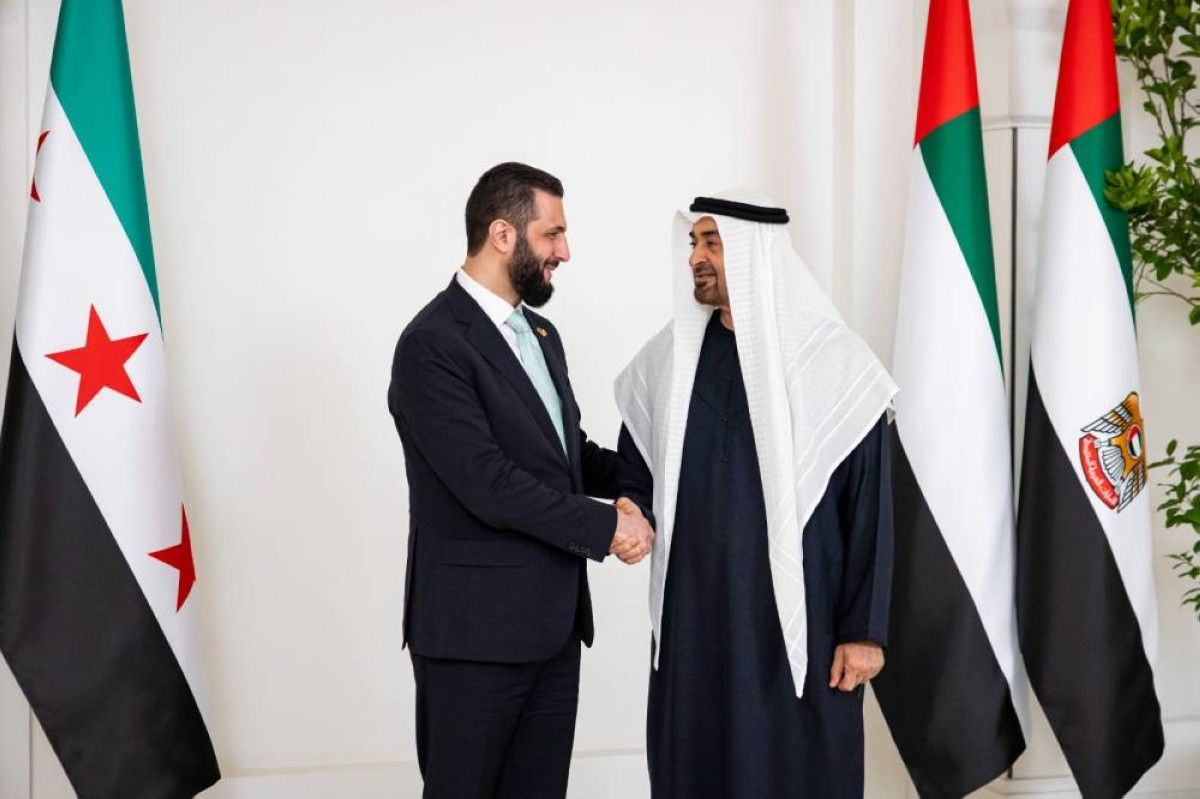 الخليج اليوم .. محمد بن زايد يستقبل الرئيس السوري