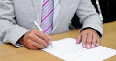 تعرف على عقد العمل الفردى وما يشمله من بيانات كما نص القانون