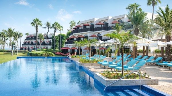 جيه ايه للمنتجعات والفنادق على شاطئ جبل علي تقدم عروضاً مميزة على الأجنحة خلال موسم الصيف