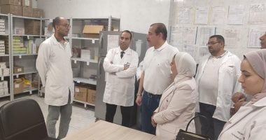 نائب وزير الصحة يتفقد منشآت طبية بالإسماعيلية ويوجه بمكافآت للمتميزين