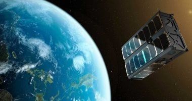 تكنولوجيا: فنلندا تستعين بقمر صناعي جديد للذكاء الاصطناعى لتتبع الطحالب السامة من الفضاء