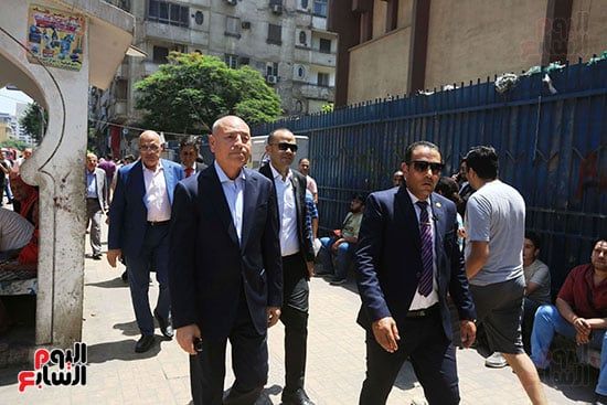 محافظ القاهرة يتفقد موقع حريق سنترال رمسيس