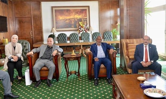 رئيس المجلس الأعلى للإعلام يستقبل وفد من البرلمان الأردني لمناقشة سبل التعاون