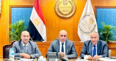 وزير التعليم يوجه بتنظيم توزيع كتيبات المفاهيم للثانوية