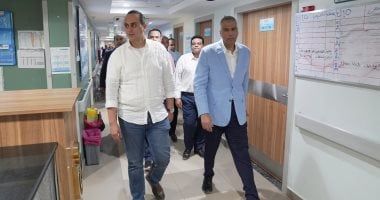 رئيس هيئة الرعاية الصحية يتفقد مركز أورام أسوان ومستشفي أسوان التخصصى