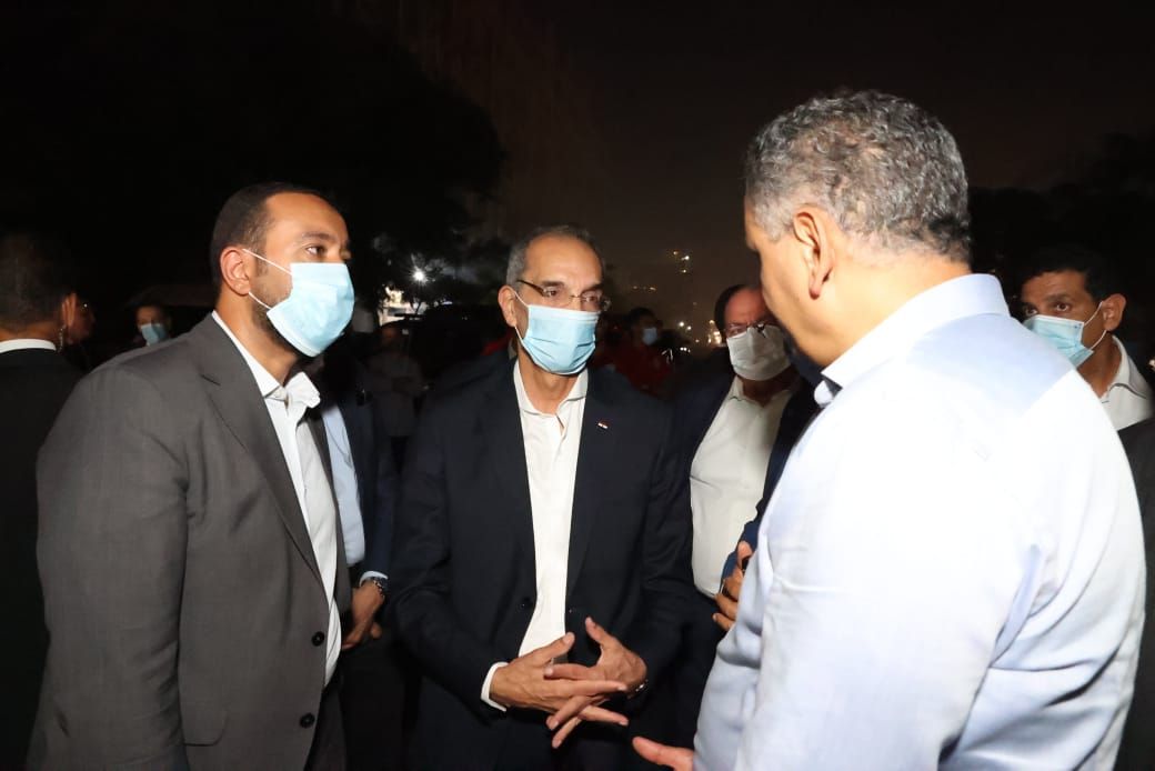 وزير الاتصالات: عودة الخدمات بشكل تدريجى خلال 24 ساعة