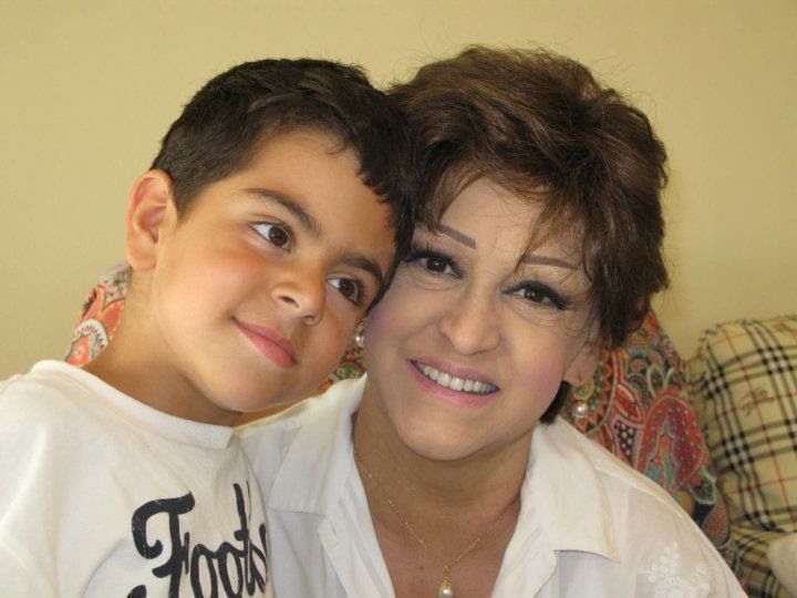 وردة الجزائرية بين الأمومة والفن: حكايات تُروى على لسان ابنها رياض وزوجته