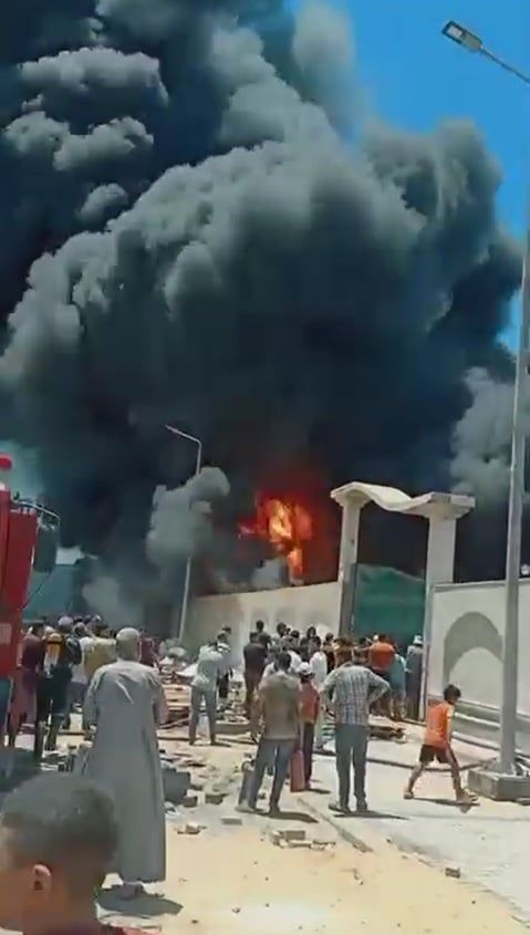 تداول فيديو لحريق مصنع إسفنج دمياط ..استمرار محاولات السيطرة على النيران