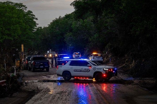 ارتفاع وفيات فيضانات تكساس وتضاؤل آمال العثور على ناجين