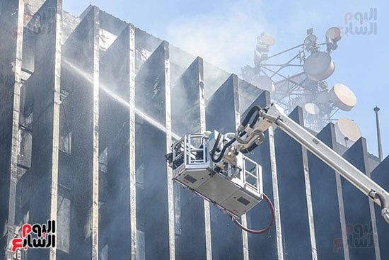 النيابة العامة تباشر التحقيق فى أسباب حريق سنترال رمسيس.. صور