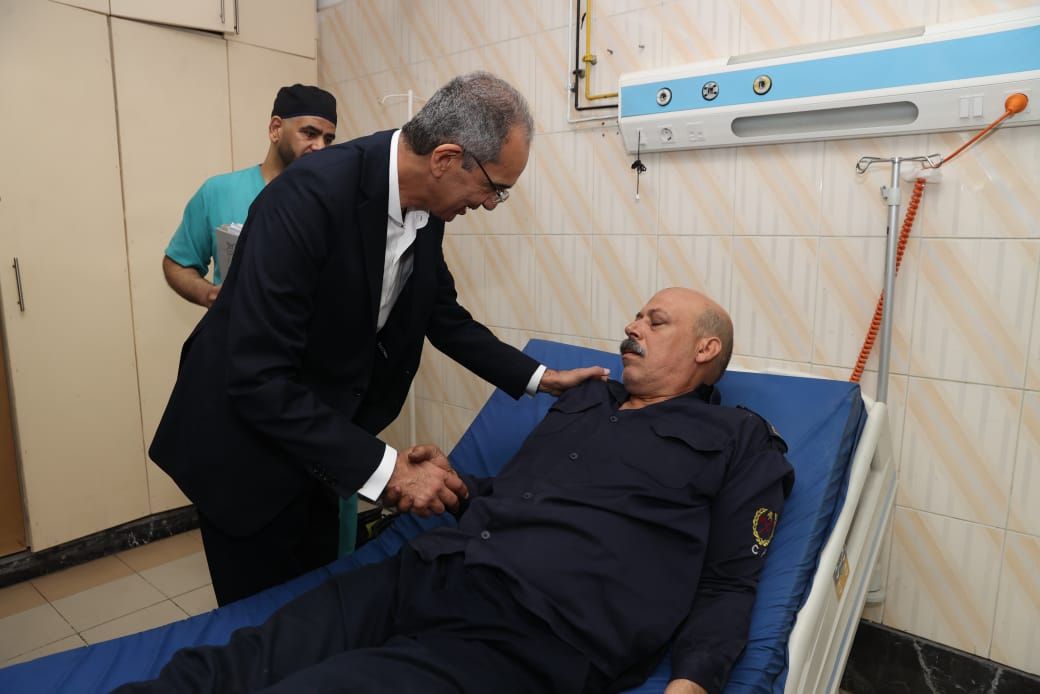 وزير الاتصالات: عودة الخدمات بشكل تدريجى خلال 24 ساعة