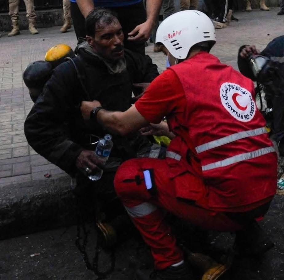 الهلال الأحمر: تقديم خدمات الإسعافات لـ32 مصابا فى حريق سنترال رمسيس