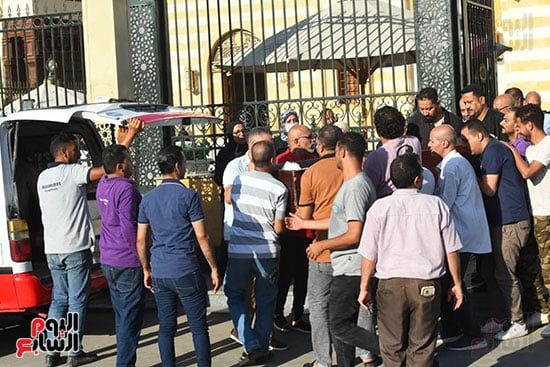 تشييع جثمان وائل مرزوق أحد ضحايا سنترال رمسيس من مسجد السيدة نفيسة.. صور