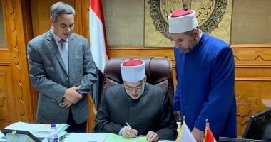 وكيل الأزهر يعتمد نتيجة اختبارات الدورة التدريبية لإعداد وتطوير معلمى القرآن