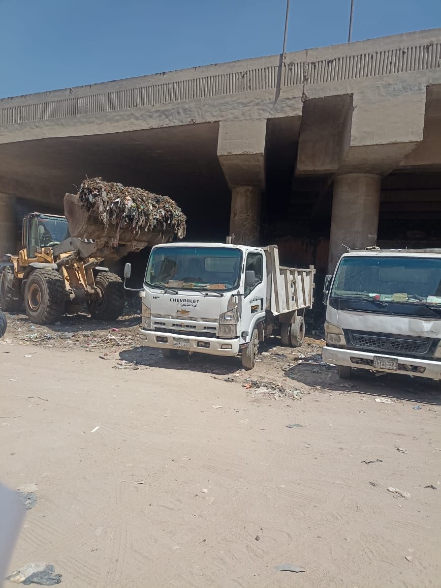 محافظة الجيزة ترفع 850 طن مخلفات من أنفاق ببولاق والعمرانية