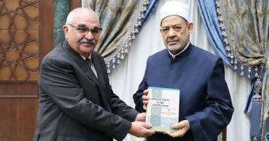رئيس قضايا الدولة يزور شيخ الأزهر لبحث آليات تعزيز التعاون بين المؤسستين