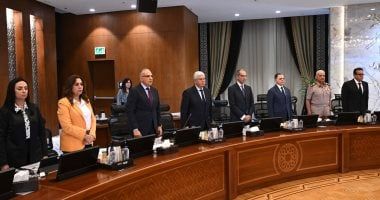 مجلس الوزراء يقف دقيقة حدادا على شهداء "الدائرى الإقليمى" و"سنترال رمسيس"