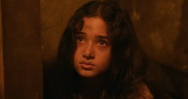 ابنة كريم محمود عبد العزيز فى ظهور خاص معه خلال الحلقة 9 من مملكة الحرير