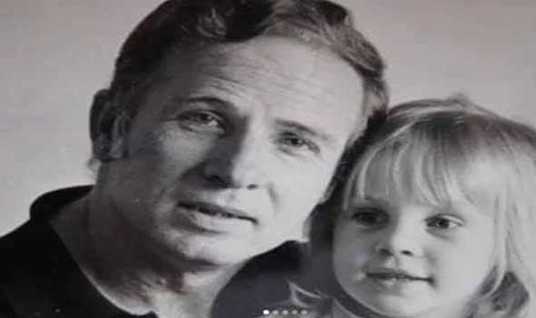 شيرين رضا تشعل السوشيال ميديا بصورة نادرة لها في طفولتها