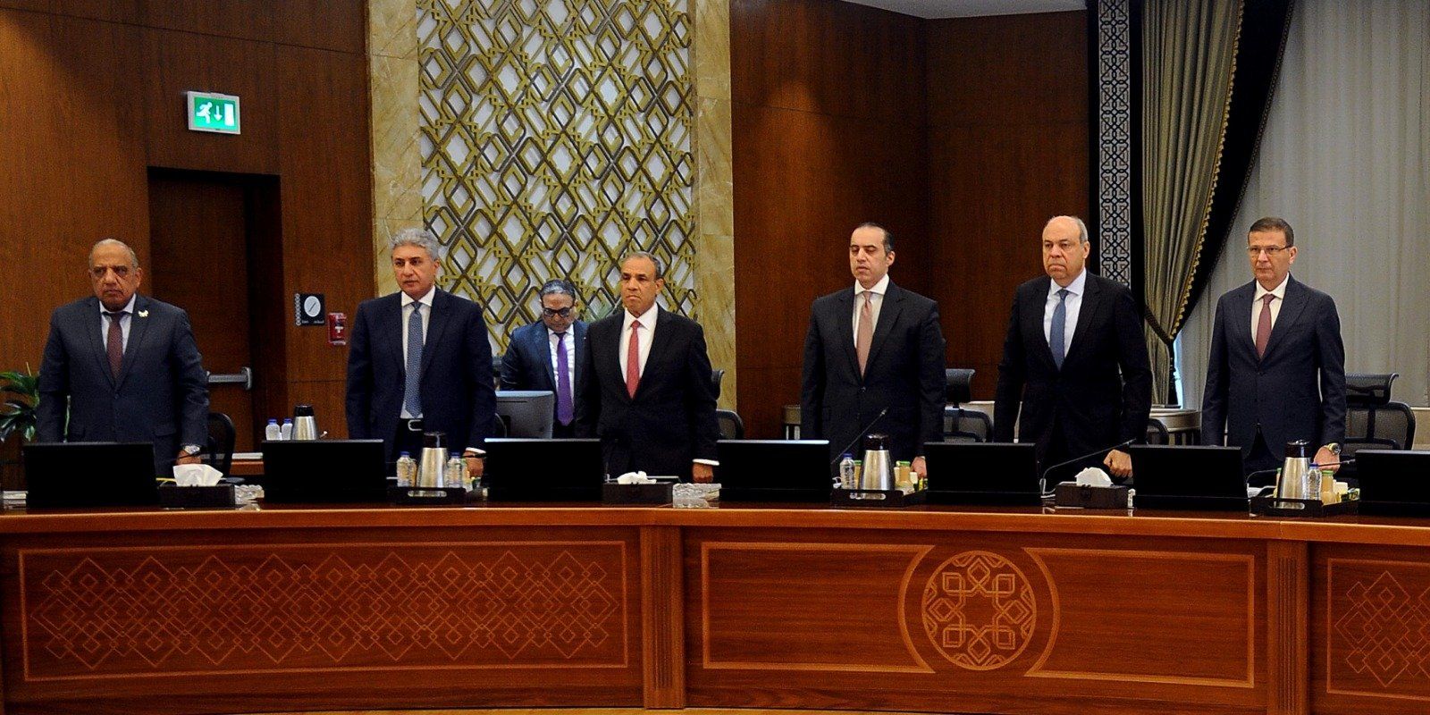 مجلس الوزراء يقف دقيقة حداد على شهداء "الدائرى الإقليمى" و"سنترال رمسيس"